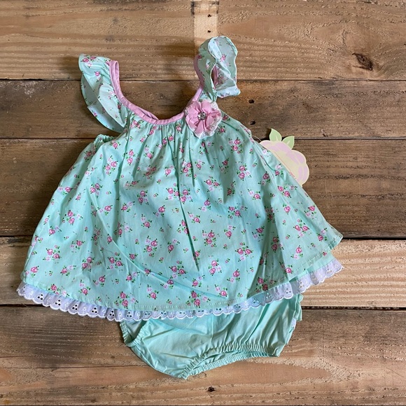 NWT Nannette Baby 2-piece Floral Flutter Sleeve & Bloomers Set 24m